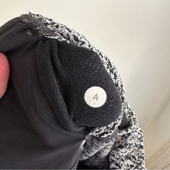 Lululemon Outrun Tight Power Luxtreme Spray Jacquard White Black Leggings - Picture 10 of 10